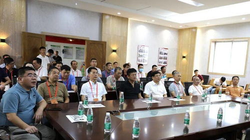 市人大常委会组织对我市实施食品安全 一法一例 情况进行实地检查